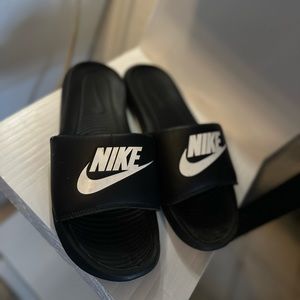 Men Nike slides